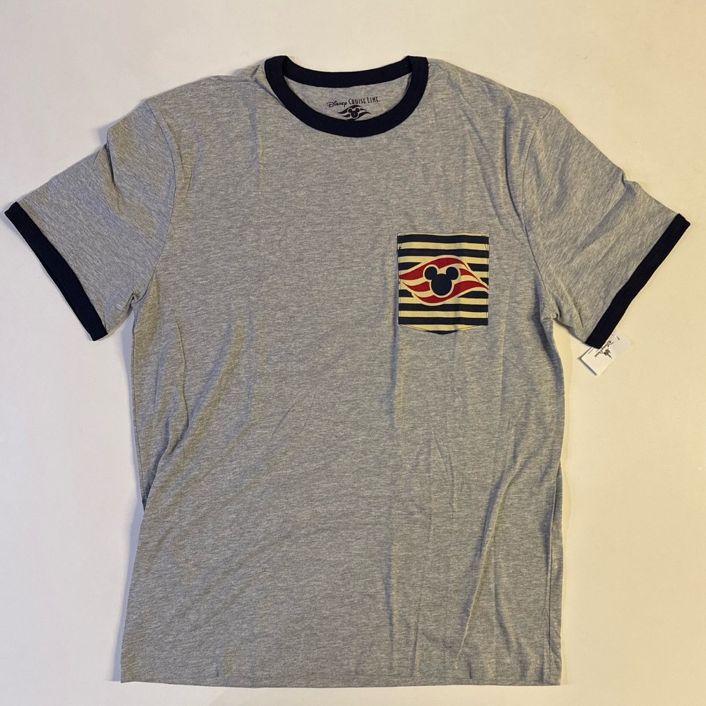 *NWT 90% Cotton Disney Cruise Line Mickey Mouse pocket T shirt Size L